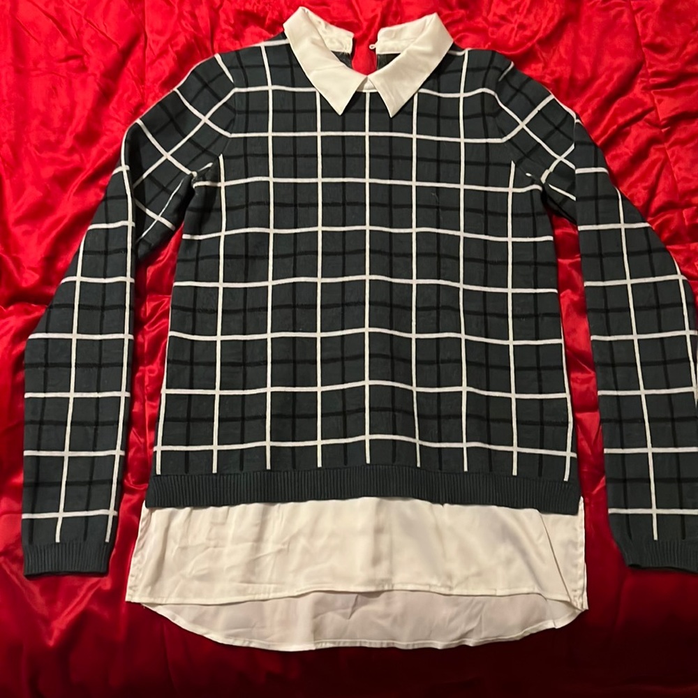 Tahari Sweater Blouse